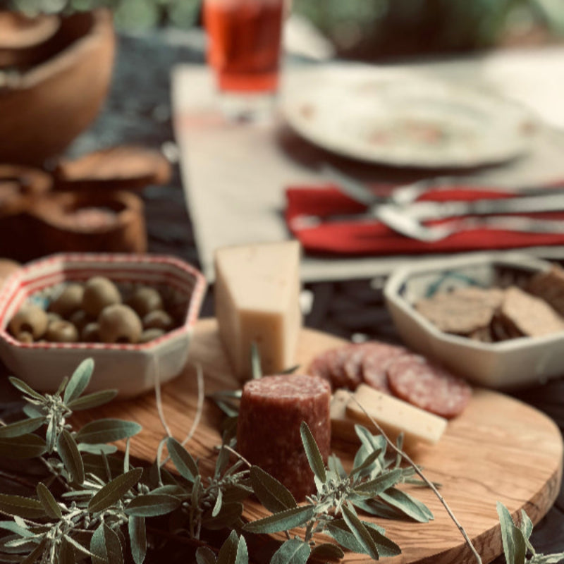 OLIVE WOOD CHARCUTERIE BOARD LARGE
