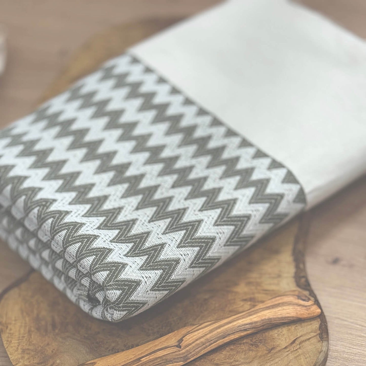 Atlas Wave Fouta – Olive & Ivory